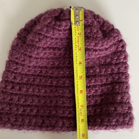 Beanie Chunky Hand Knit Hand Made Hat Purple OS - Picture 6 of 6